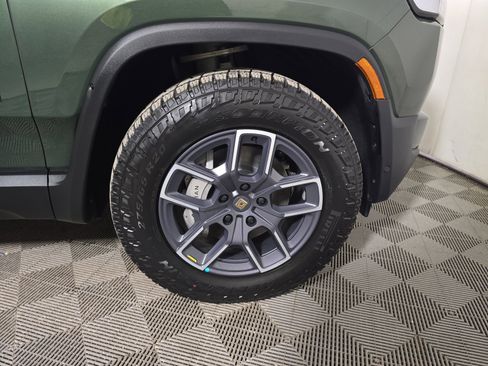 Used 2024 Rivian R1T Adventure image 11