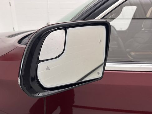 Used 2022 Jeep Grand Wagoneer Series III image 24