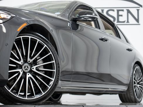 Certified 2023 Mercedes-Benz S 500 4MATIC image 27