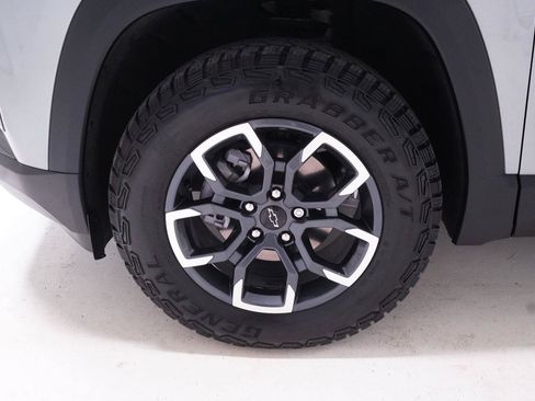 Used 2026 Chevrolet Equinox ACTIV w/ Convenience Package III FWD image 43