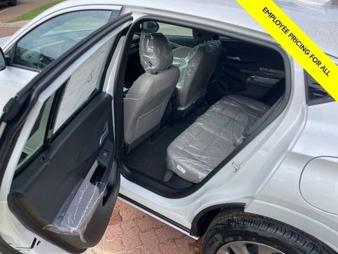 New 2025 Buick Envista Avenir image 14