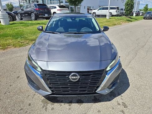 Used 2024 Nissan Altima 2.5 SV FWD image 10