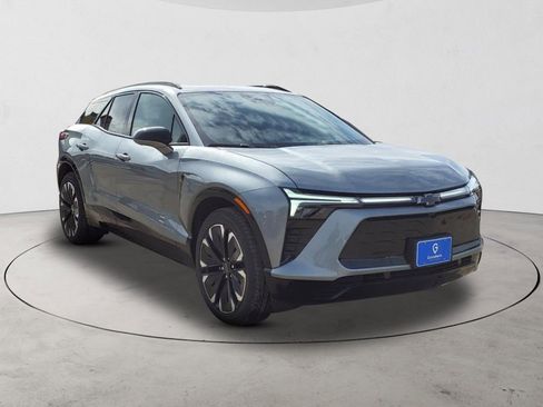 New 2025 Chevrolet Blazer EV RS RWD image 3