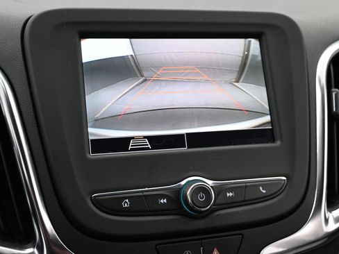 Certified 2022 Chevrolet Equinox LS AWD/4WD image 13