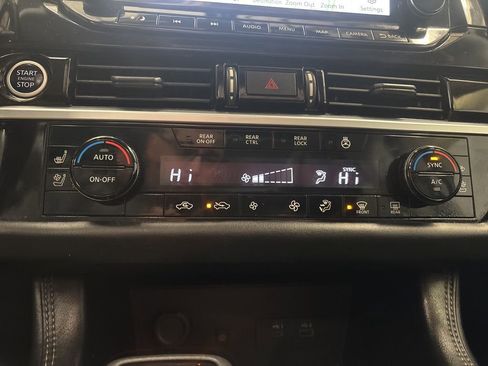 Used 2024 Nissan Pathfinder Platinum w/ Black Appearance Package image 24