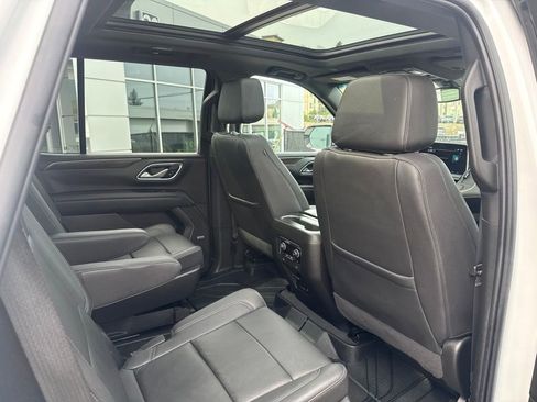 Used 2022 Chevrolet Tahoe Z71 w/ Luxury Package AWD/4WD image 13
