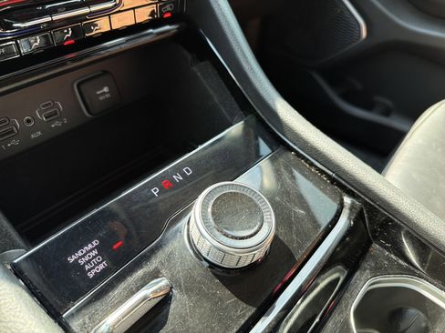 Used 2022 Jeep Grand Cherokee L Limited image 26