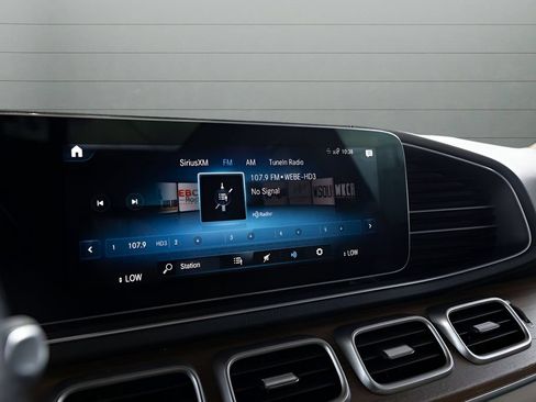 Used 2023 Mercedes-Benz GLS 450 4MATIC w/ AMG Line Exterior image 21