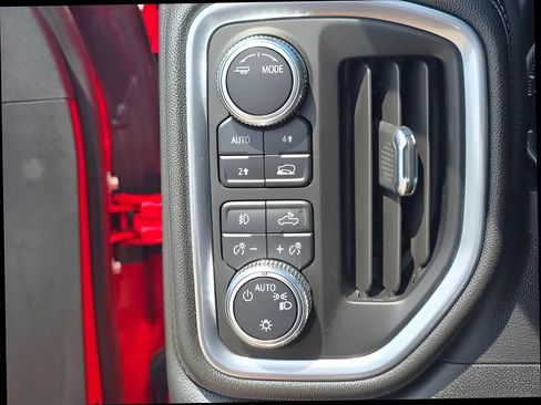 Used 2022 GMC Sierra 1500 Elevation w/ Preferred Package AWD/4WD image 24