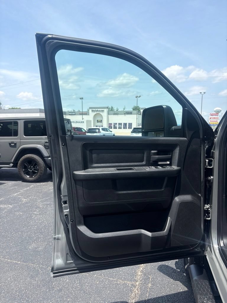 New 2026 RAM 3500 Tradesman AWD/4WD image 16