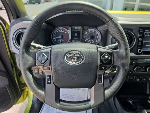 Used 2023 Toyota Tacoma TRD Off-Road w/ Technology Package AWD/4WD image 26