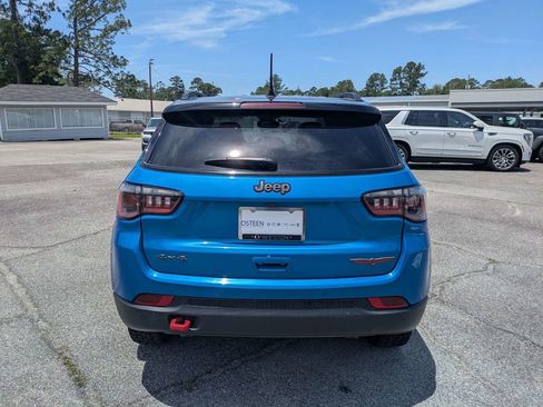 Certified 2025 Jeep Compass Trailhawk AWD/4WD image 5