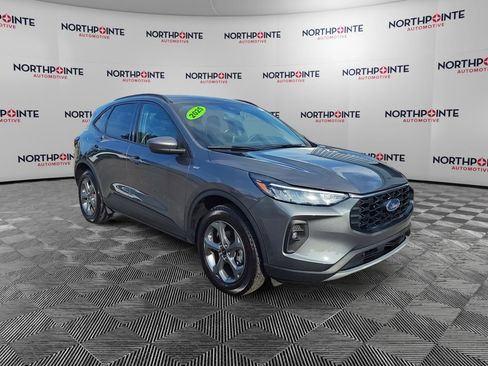 Used 2025 Ford Escape ST-Line Select AWD/4WD image 1