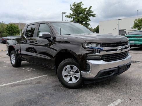 Used 2019 Chevrolet Silverado 1500 LT w/ All-Star Edition image 2