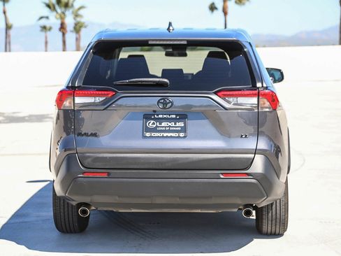 Used 2022 Toyota RAV4 LE image 6