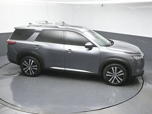 Used 2023 Nissan Pathfinder Platinum AWD/4WD image 55