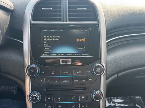 Used 2014 Chevrolet Malibu LT image 24