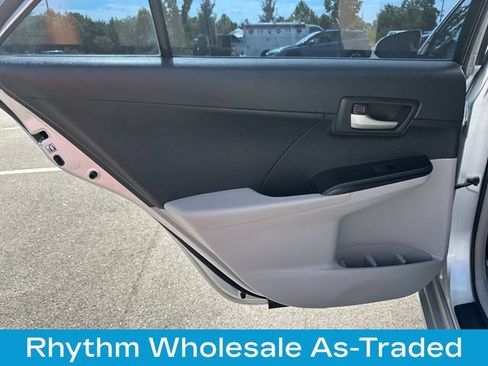 Used 2013 Toyota Camry LE FWD image 14