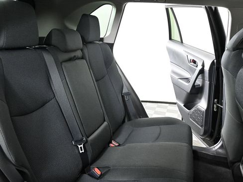 Used 2022 Toyota RAV4 LE image 19