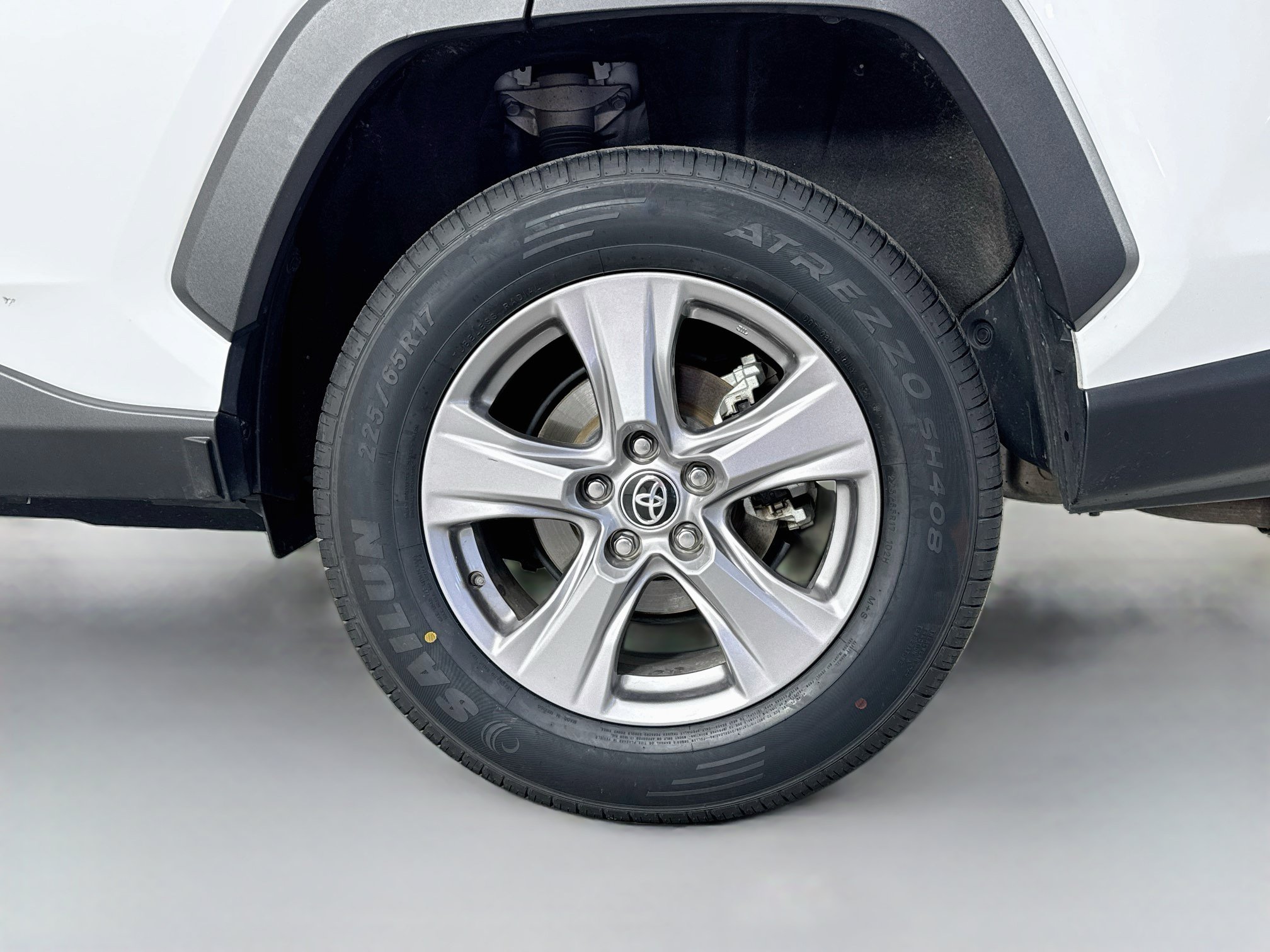 Certified 2025 Toyota RAV4 XLE AWD/4WD image 30