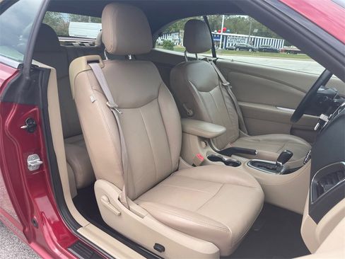 Used 2012 Chrysler 200 Touring image 39