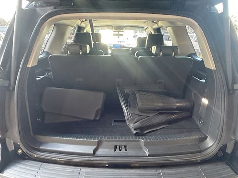 Used 2023 Ford Expedition XLT image 30