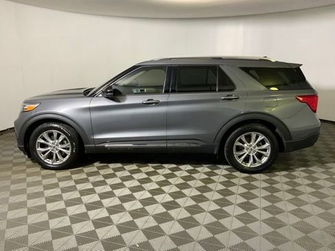 Used 2021 Ford Explorer Limited w/ Equipment Group 301A RWD image 11
