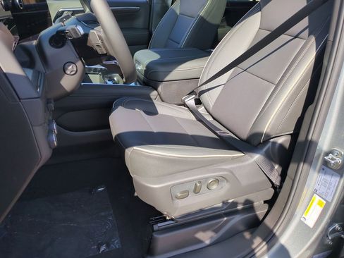 New 2026 Chevrolet Suburban Premier w/ Sun And Tow Package image 12