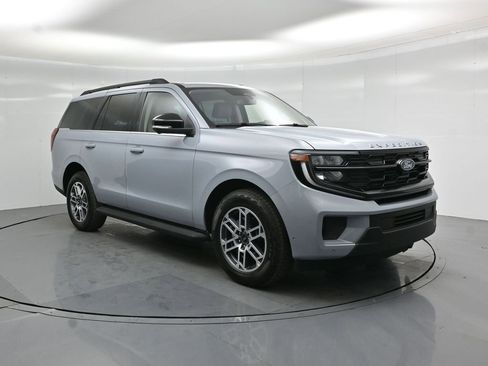 Certified 2025 Ford Expedition Active AWD/4WD image 57