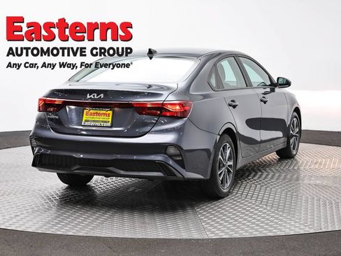 Used 2024 Kia Forte LXS FWD image 5