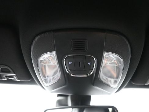 Used 2025 Jeep Compass Trailhawk AWD/4WD image 17