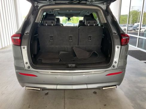 Used 2021 Buick Enclave Avenir w/ Avenir Technology Package AWD/4WD image 21