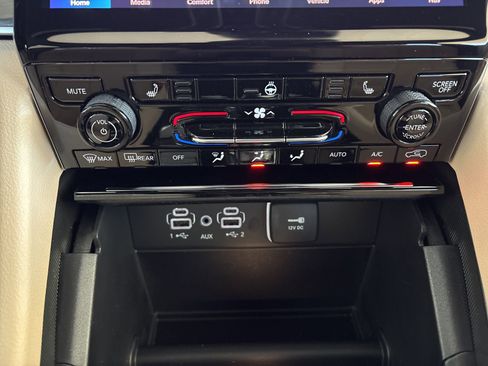 New 2025 Jeep Grand Cherokee Limited image 19