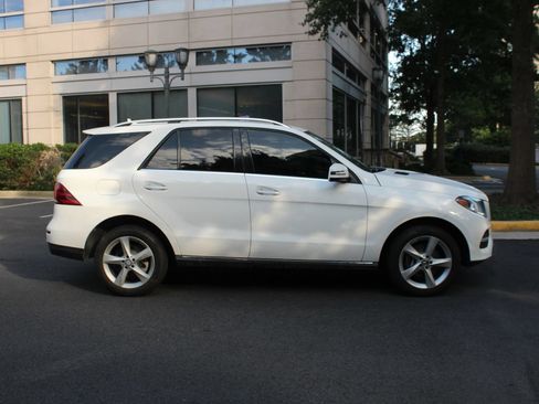 Used 2017 Mercedes-Benz GLE 350 4MATIC w/ Premium 1 Package image 6