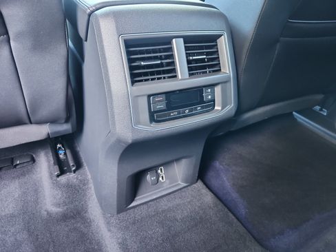 Used 2018 Volkswagen Atlas SE FWD image 13
