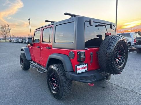 Used 2016 Jeep Wrangler Unlimited Rubicon image 11