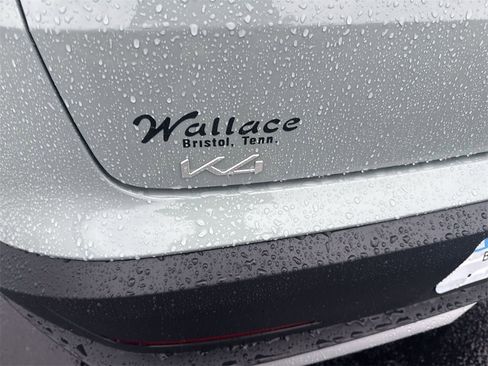 New 2025 Kia K4 LXS image 7