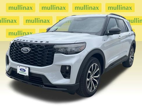 New 2026 Ford Explorer ST-Line image 13