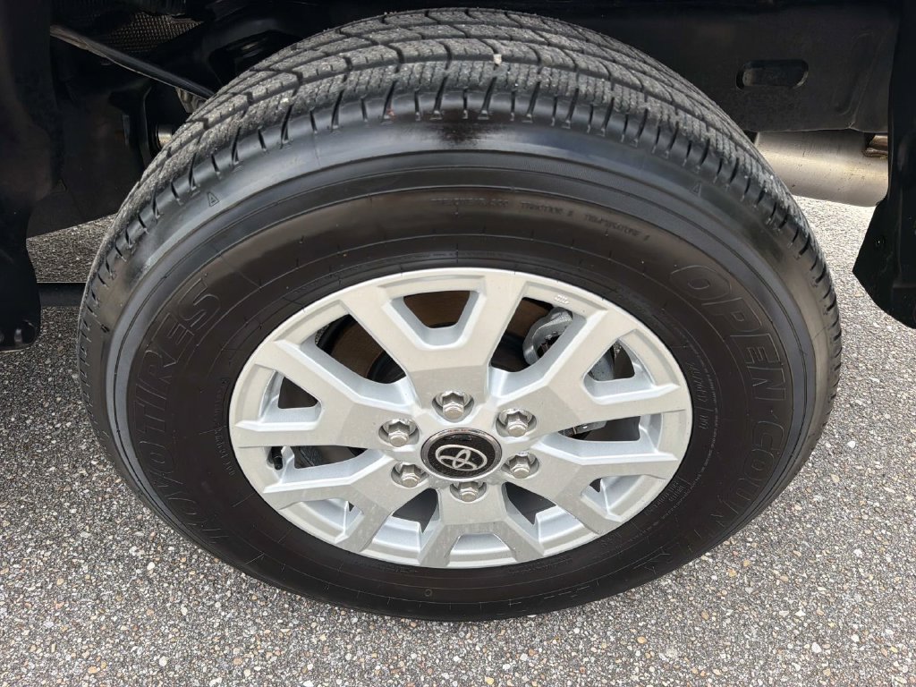 Used 2025 Toyota Tacoma SR5 RWD image 25