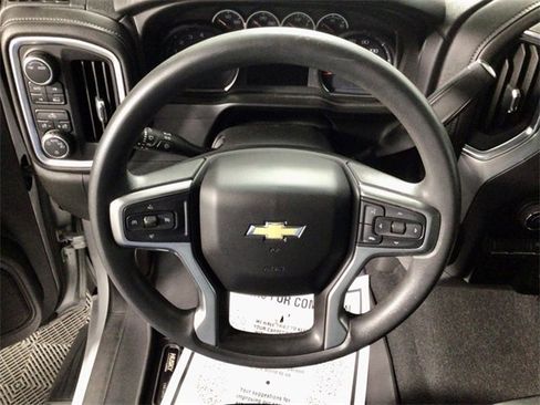 Used 2020 Chevrolet Silverado 1500 LT image 20