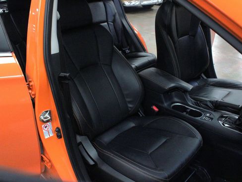 Used 2019 Subaru Crosstrek 2.0i Limited w/ Moonroof Package w/Navigation image 11