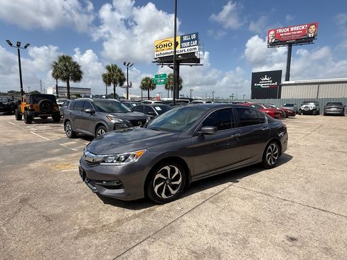 Used 2017 Honda Accord EX-L image 7