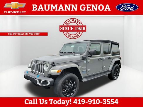 Used 2022 Jeep Wrangler Unlimited Sahara w/ Cold Weather Group image 10