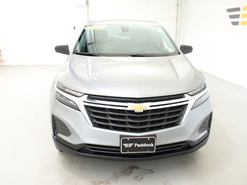 Used 2024 Chevrolet Equinox LS w/ LS Convenience Package AWD/4WD image 3