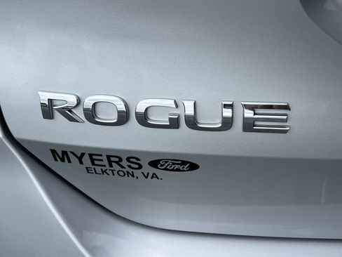 Used 2020 Nissan Rogue SL AWD/4WD image 9