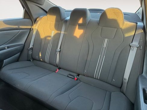 Certified 2025 Hyundai Elantra Sport image 13