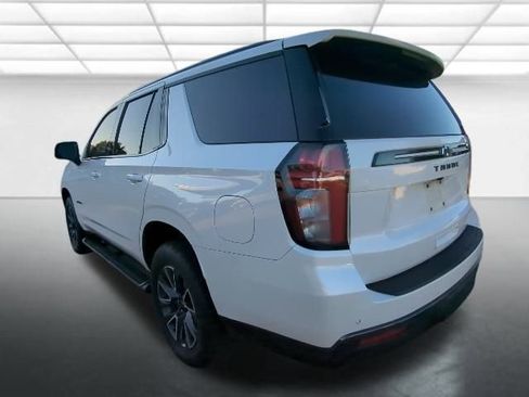 Certified 2021 Chevrolet Tahoe Z71 w/ Luxury Package image 2