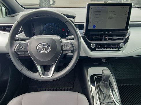 Used 2025 Toyota Corolla SE w/ SE Premium Package FWD image 11
