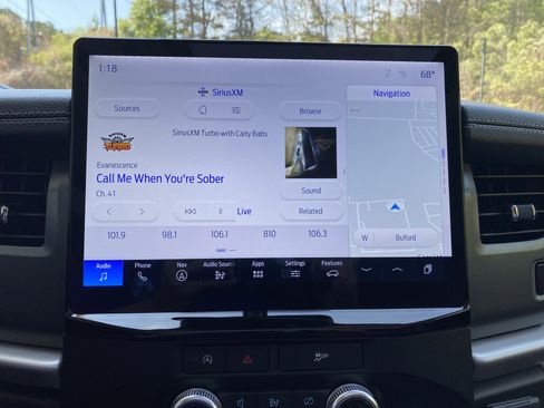 Used 2024 Ford Expedition Max XLT image 27