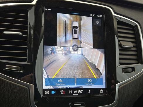 Used 2024 Volvo XC90 B5 Plus image 11